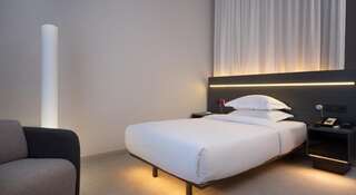 Гостиница DoubleTree by Hilton Екатеринбург Екатеринбург Номер с кроватью размера "queen-size"-2