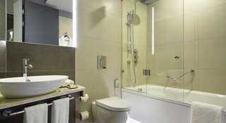 Гостиница DoubleTree by Hilton Екатеринбург Екатеринбург Двухместный номер с 2 отдельными кроватями-1